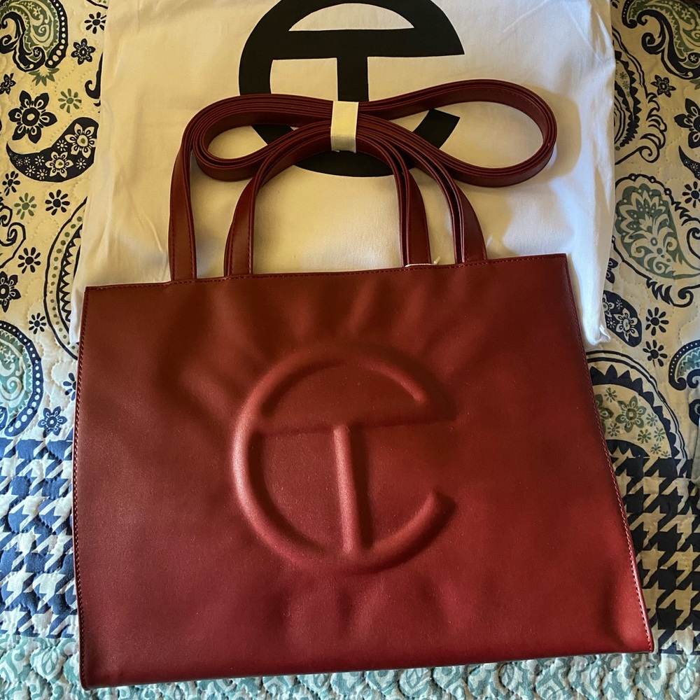 Oxford blood Telfar Bag